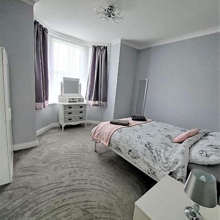 Large Flat Quite Location Modern And Well Equipped Apartment Swanage Exterior photo